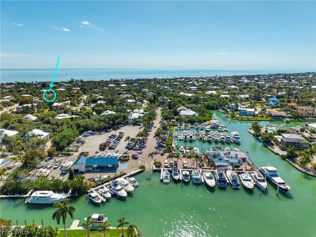 1103 Captains Walk ST