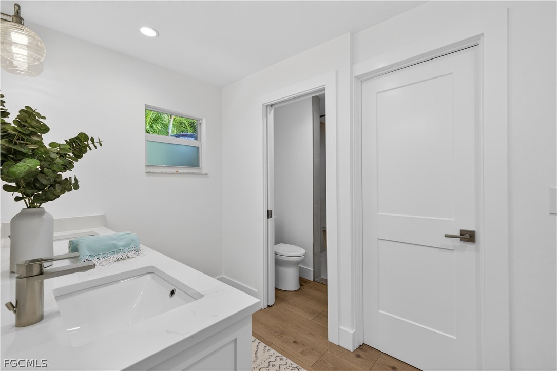 1103 Captains Walk ST