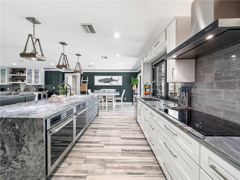 1912 SE 33rd TER