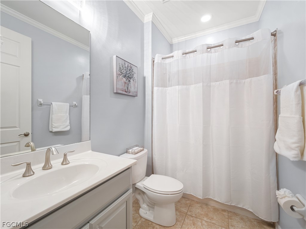 3280 Royal Gardens AVE