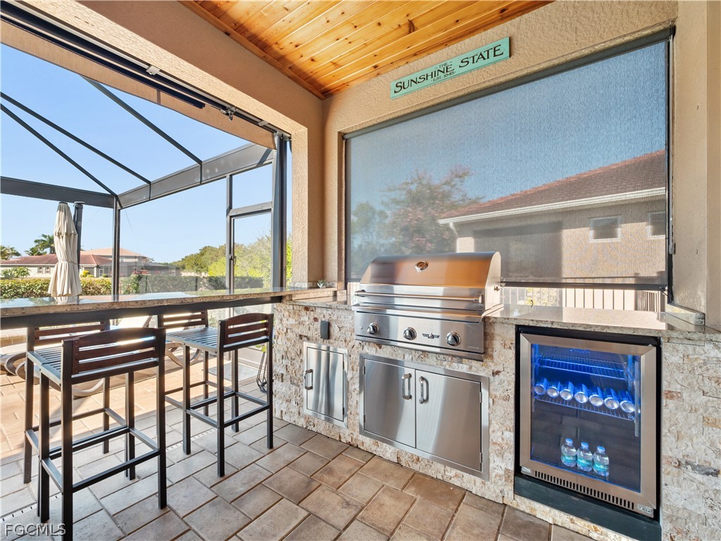 3280 Royal Gardens AVE