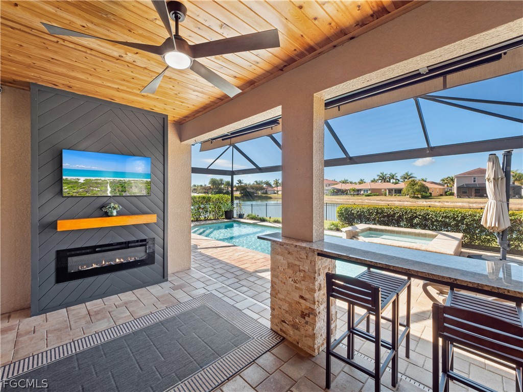 3280 Royal Gardens AVE