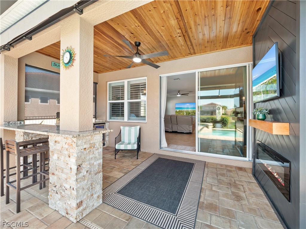 3280 Royal Gardens AVE