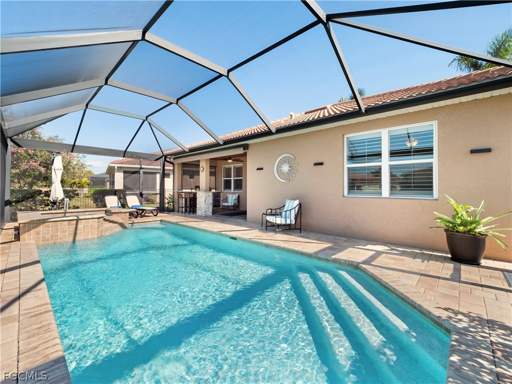 3280 Royal Gardens AVE