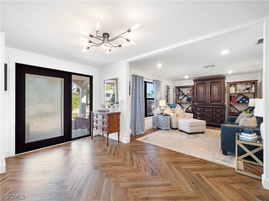 6610 Joanna CIR