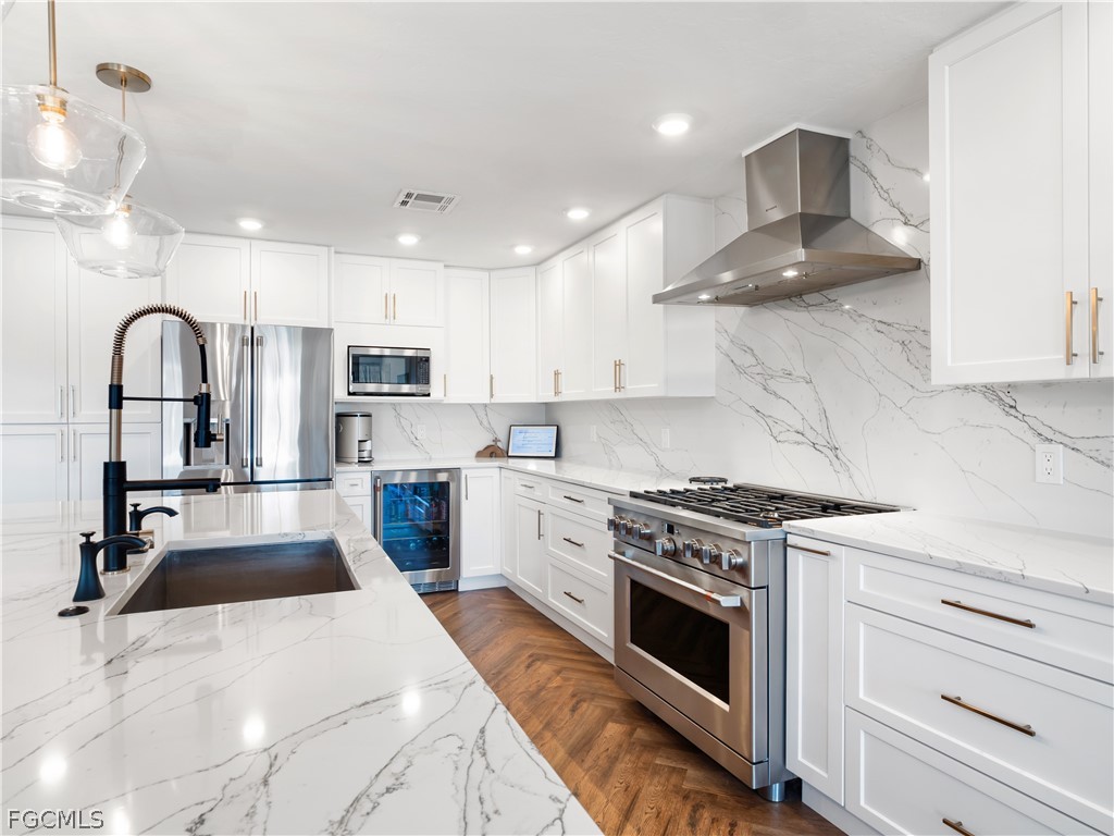 6610 Joanna CIR