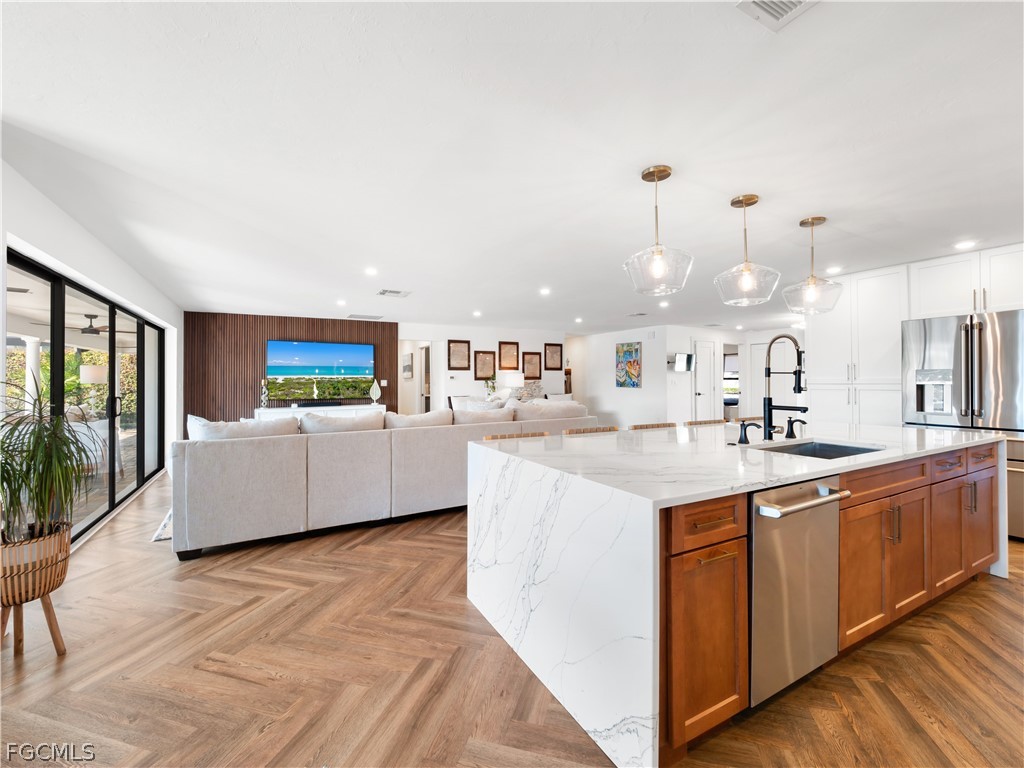 6610 Joanna CIR