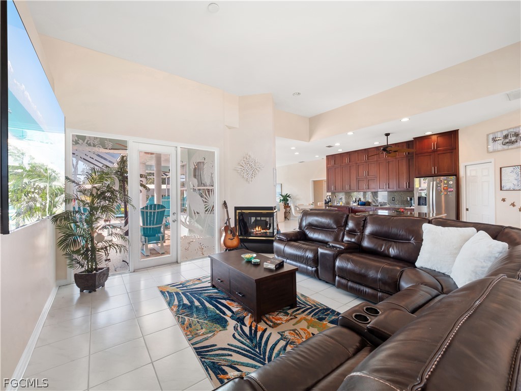 5222 Nautilus DR