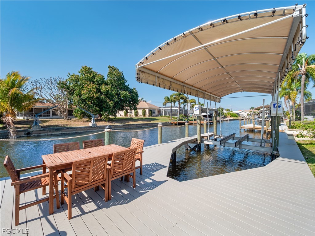 5222 Nautilus DR