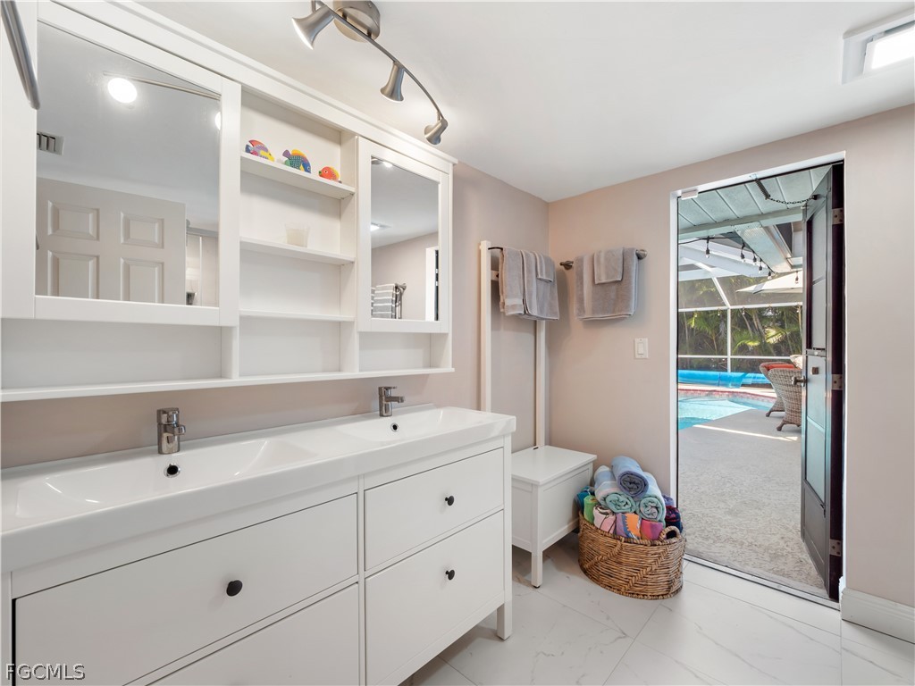 1513 SW 57th ST