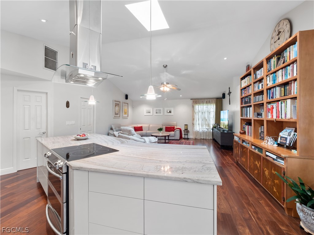 1513 SW 57th ST