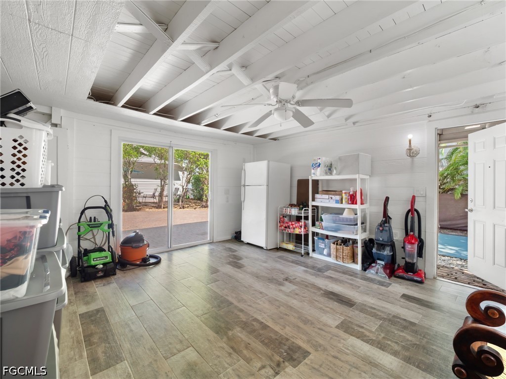 1310 Poinciana AVE