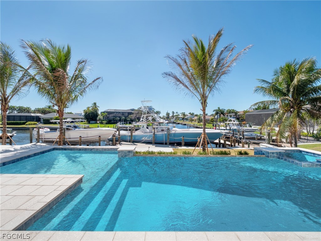 4850 Laurel LN
