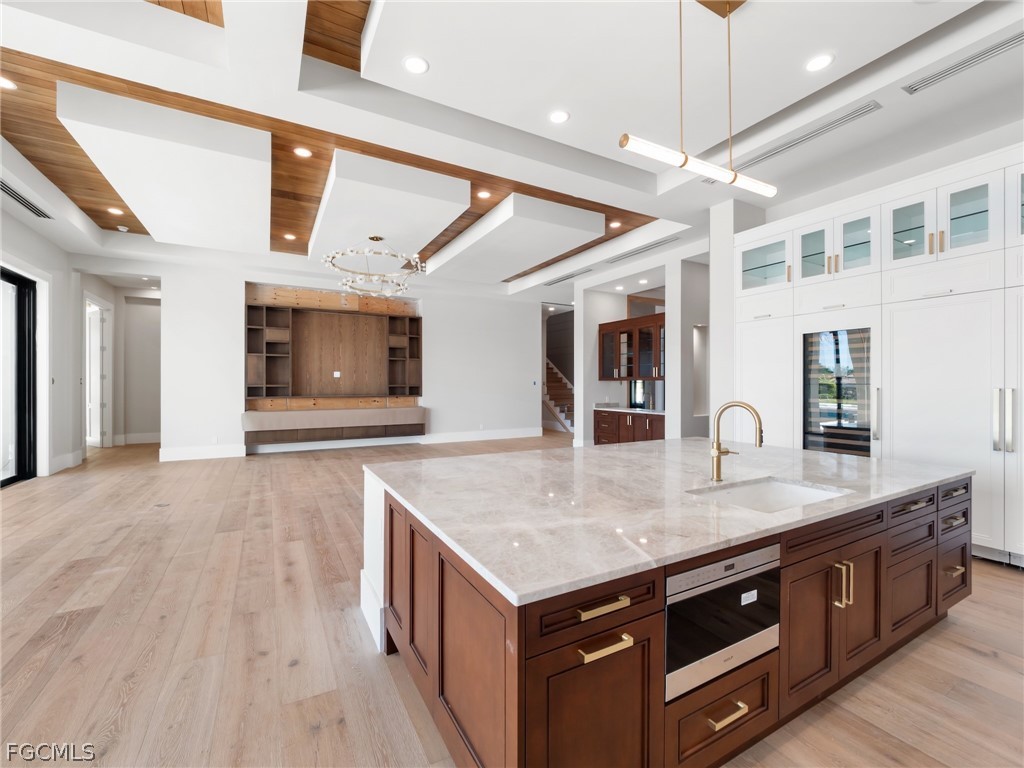 4850 Laurel LN