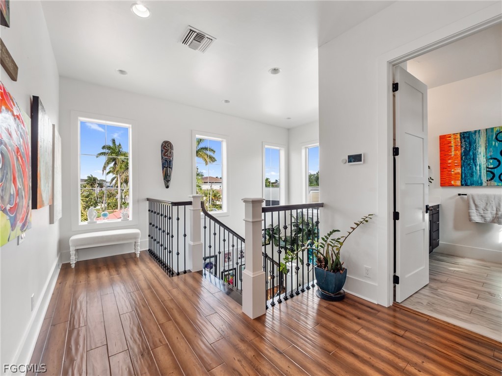 911 Aqua LN