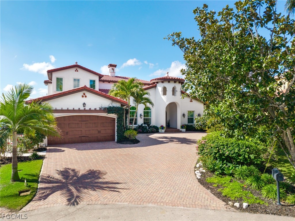 911 Aqua LN