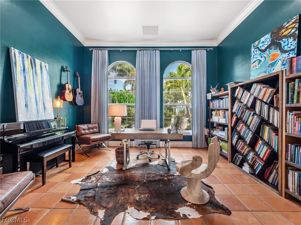 911 Aqua LN