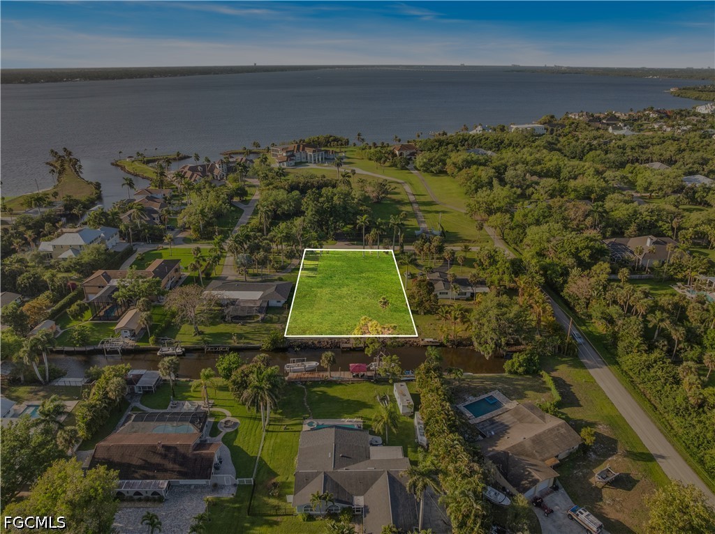 62 Wolcott DR