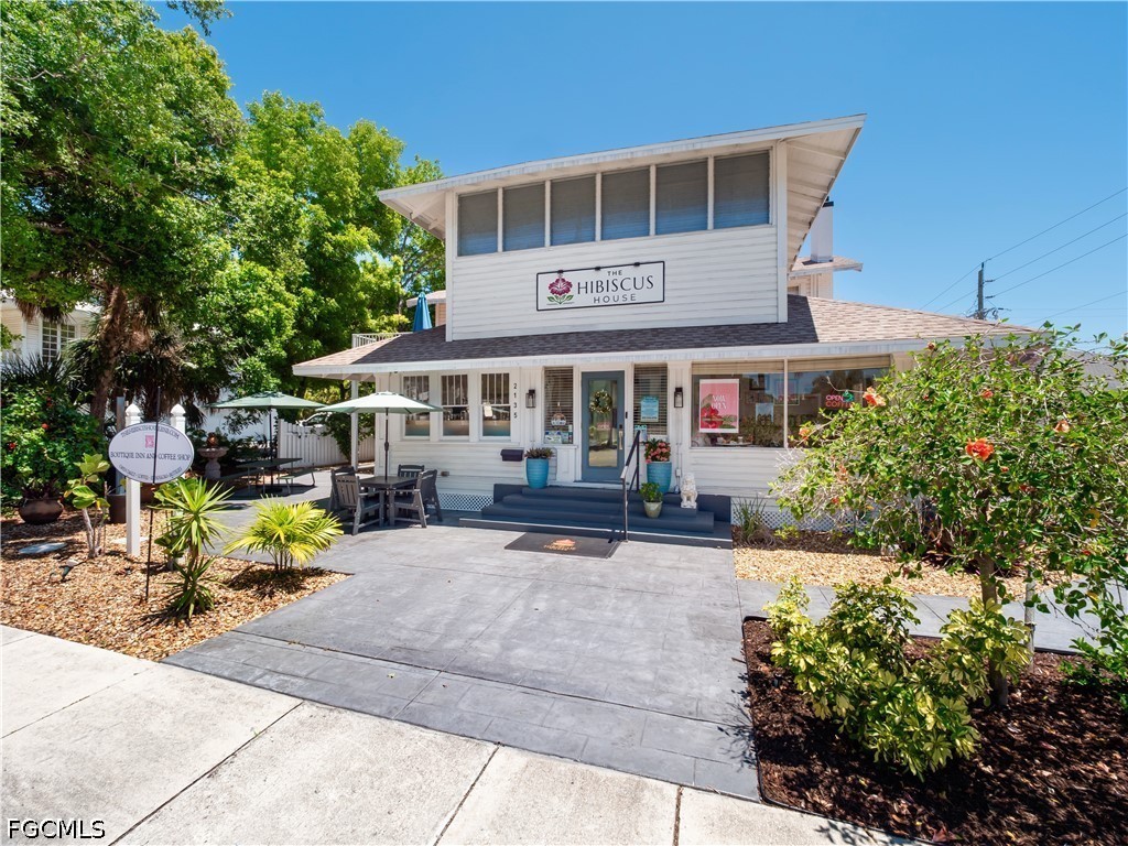 2135 McGregor BLVD