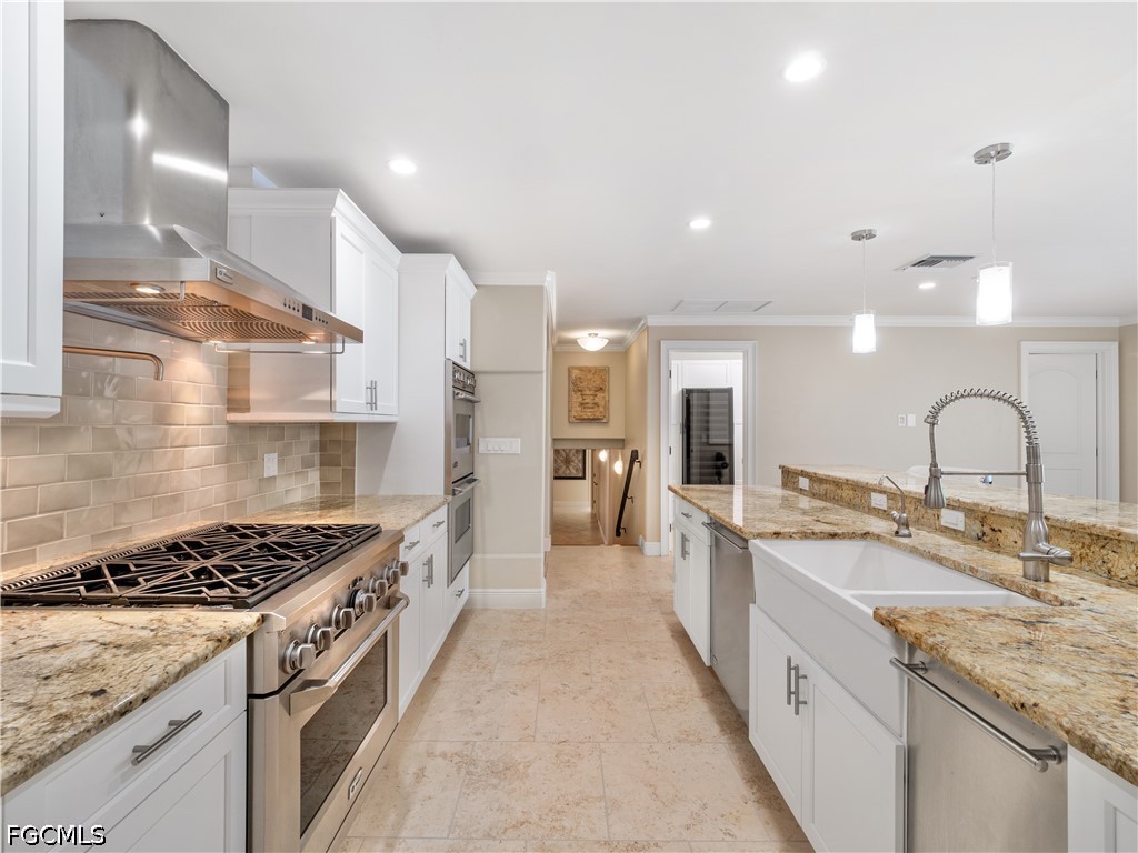 13580 Brynwood LN