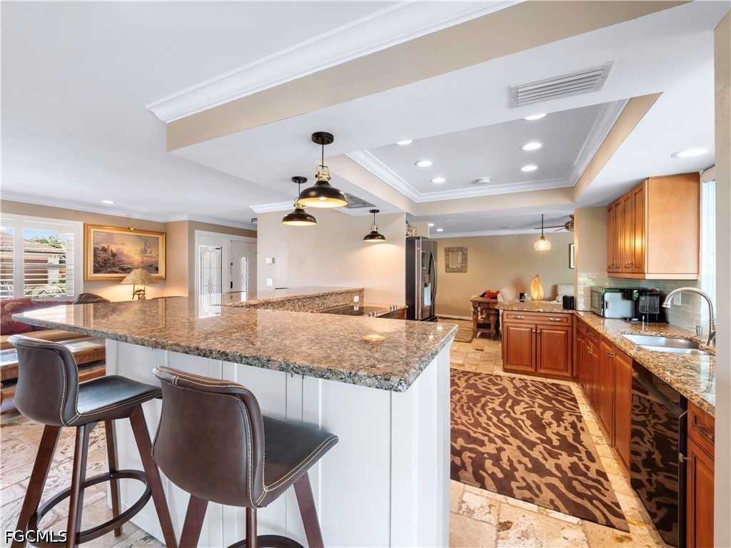 980 Bal Isle DR