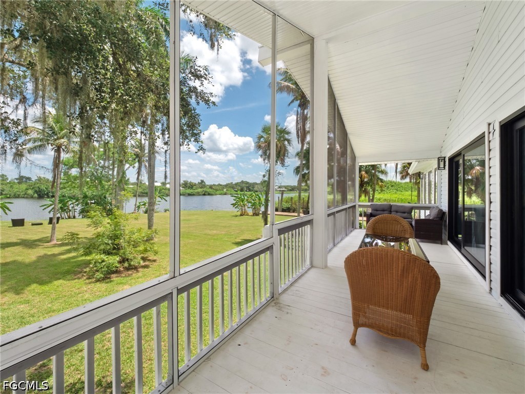 19481/483 S River RD