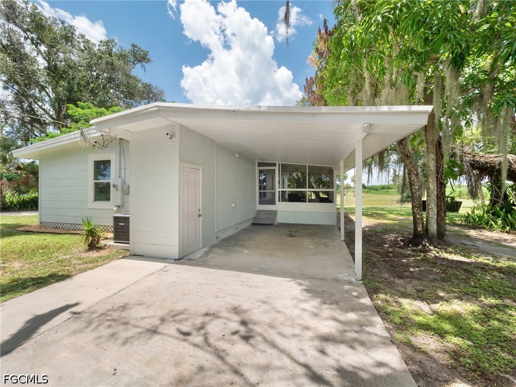 19481/483 S River RD