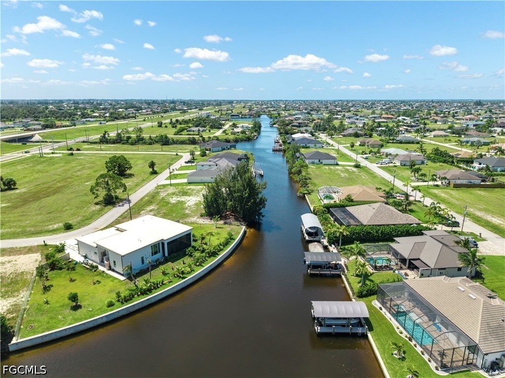 2022 NW 32nd PL