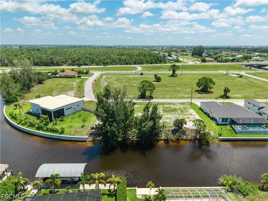 2022 NW 32nd PL