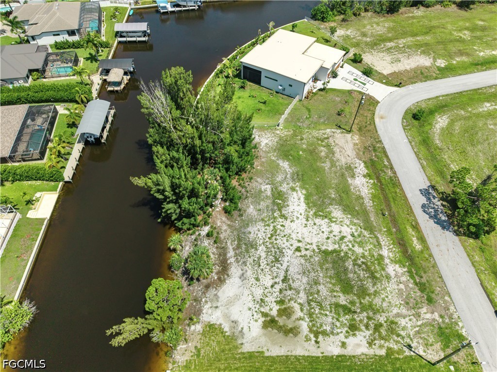 2022 NW 32nd PL
