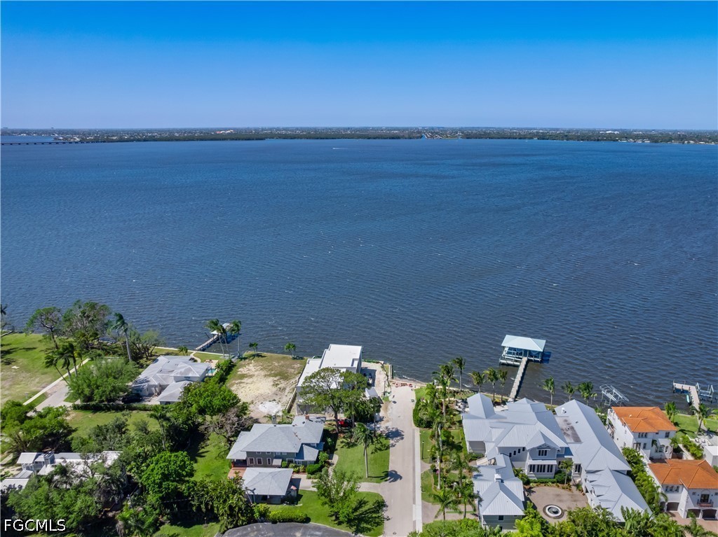 1204 Alhambra DR