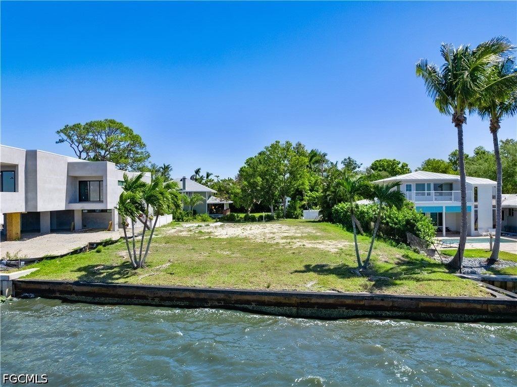1204 Alhambra DR