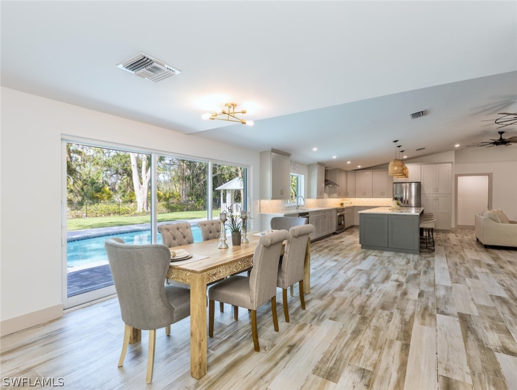 13582 Pine Villa LN