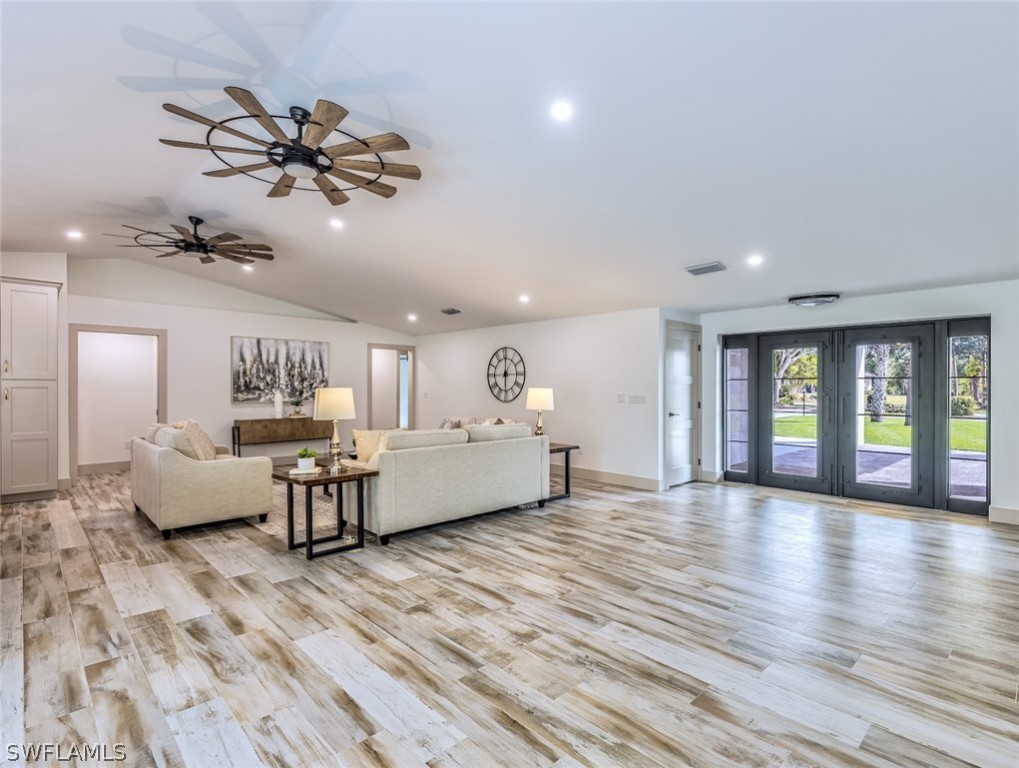 13582 Pine Villa LN
