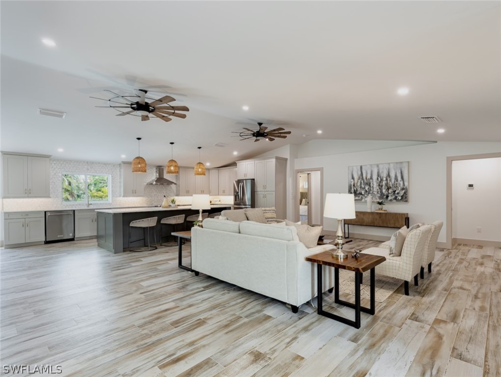13582 Pine Villa LN
