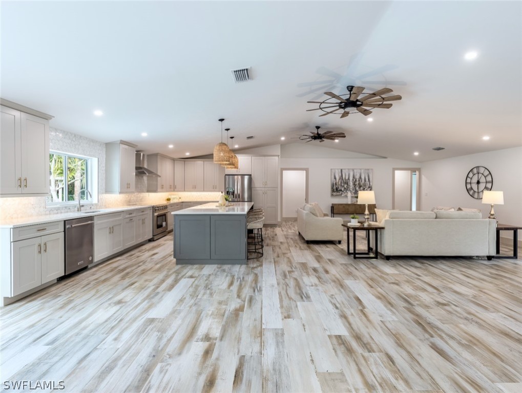 13582 Pine Villa LN