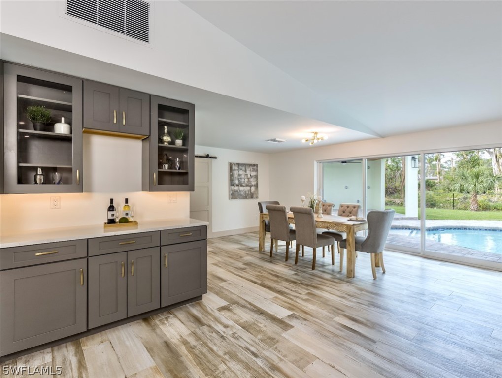 13582 Pine Villa LN