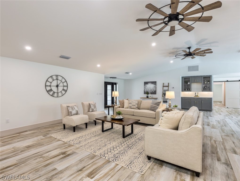 13582 Pine Villa LN