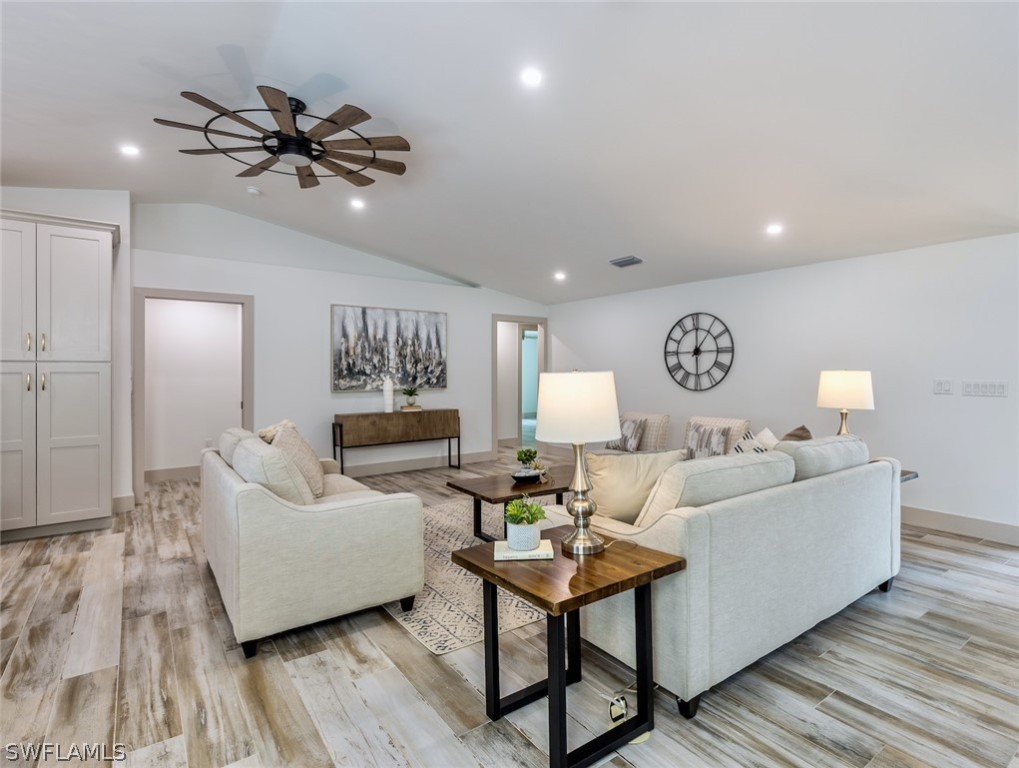 13582 Pine Villa LN