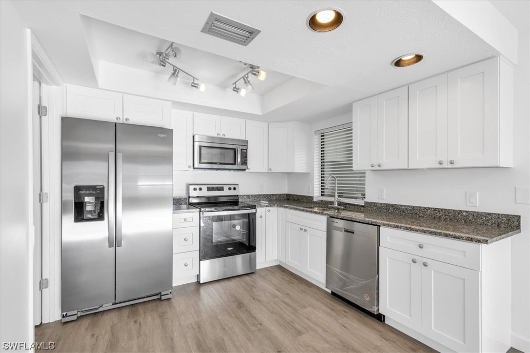 17017 Golfside CIR 401