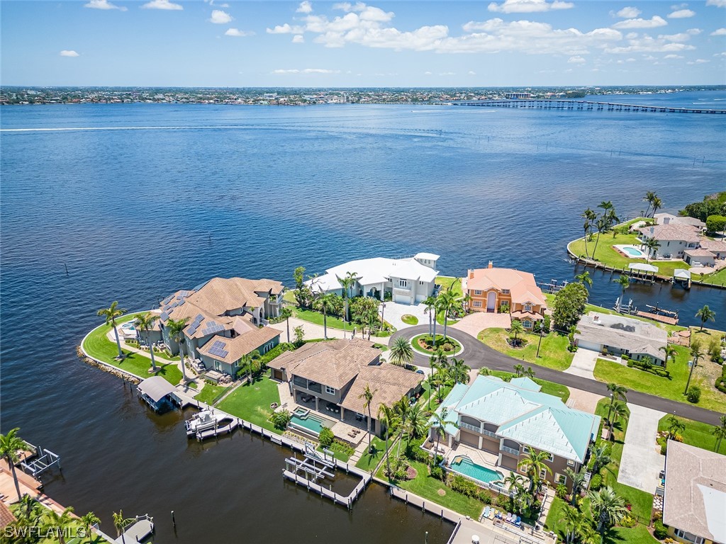 799 Cypress Lake CIR