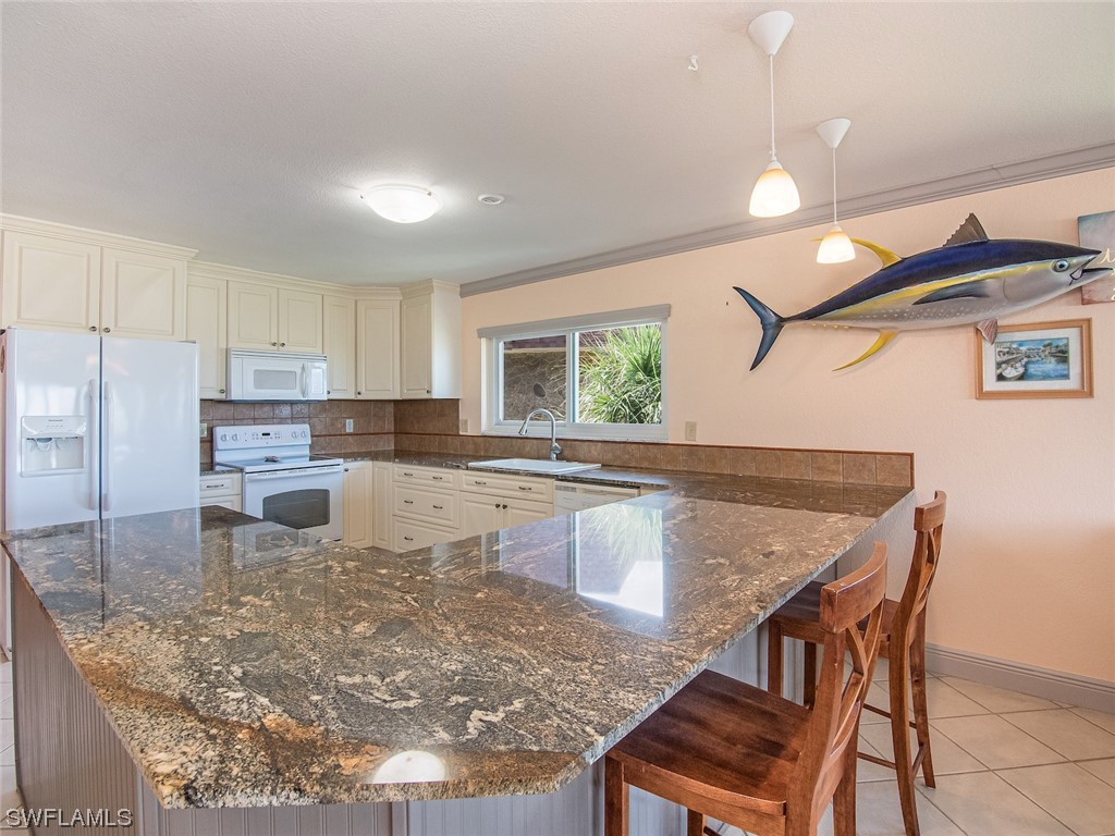 4289 Mariner WAY 409