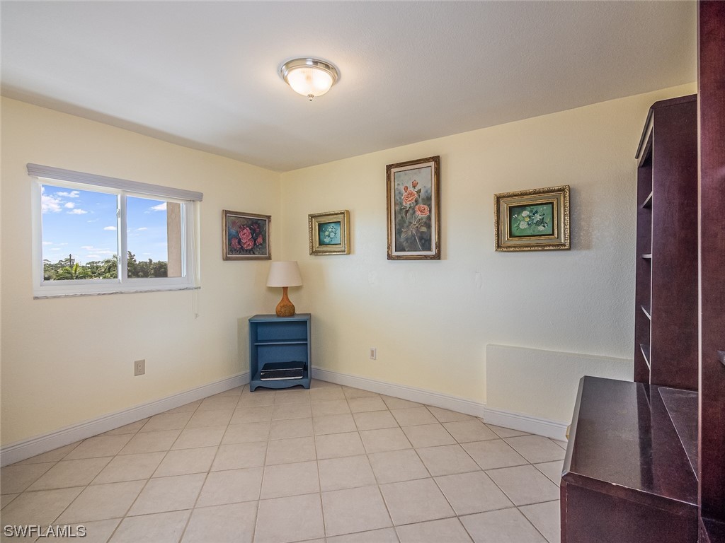 4289 Mariner WAY 409