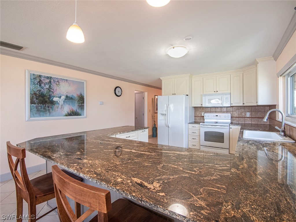 4289 Mariner WAY 409