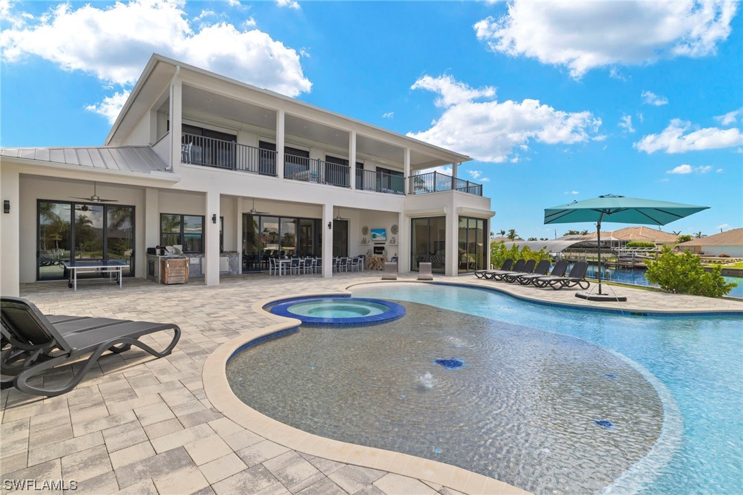 2416 SW 49th TER