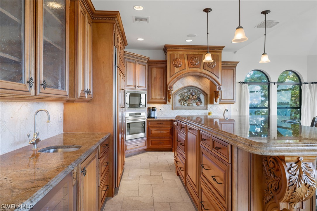 15557 Captiva DR