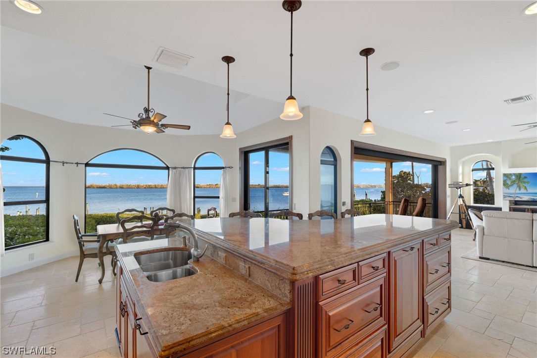 15557 Captiva DR