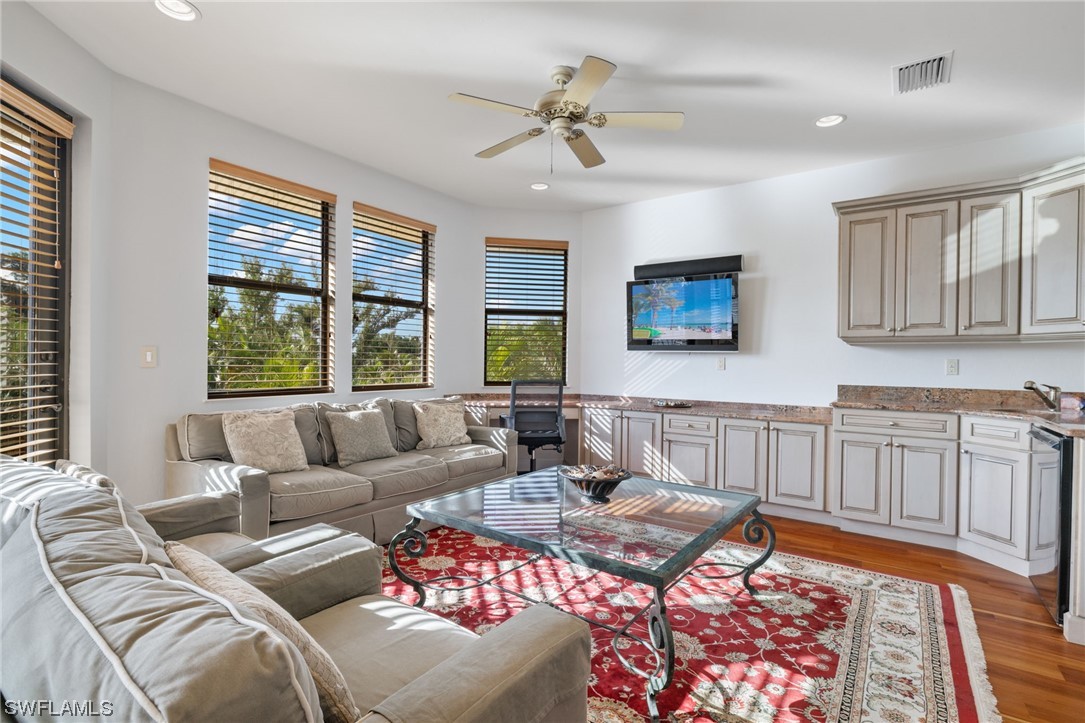 15557 Captiva DR