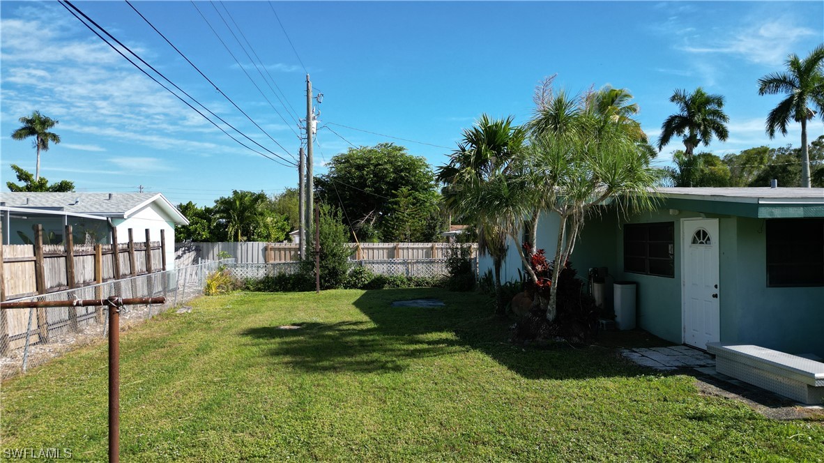 1533 Maravilla AVE