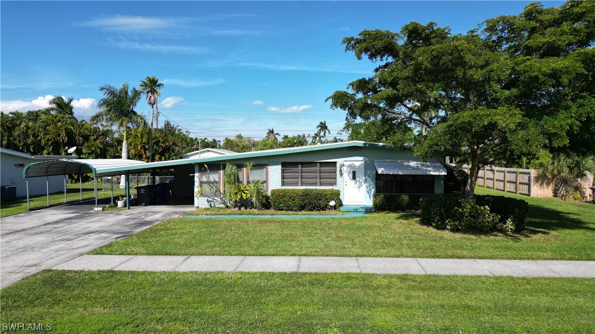 1533 Maravilla AVE